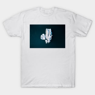 Lone, minimalist Iceberg from above - Landscape Photography T-Shirt